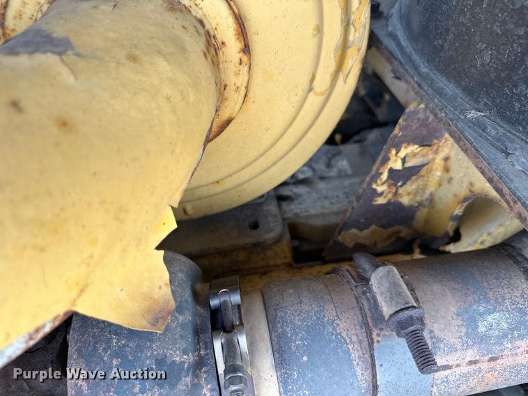 image for item FK1861 2004 Caterpillar D6N LGP dozer