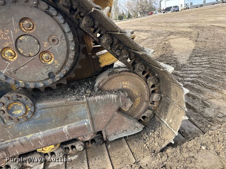 image for item FK1861 2004 Caterpillar D6N LGP dozer