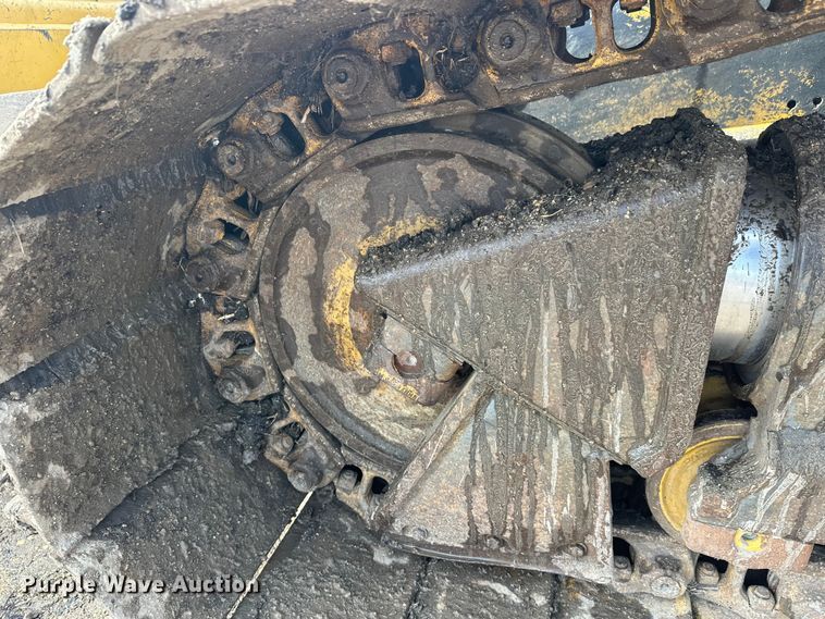 image for item FK1861 2004 Caterpillar D6N LGP dozer