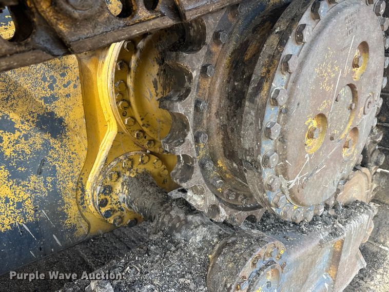 image for item FK1861 2004 Caterpillar D6N LGP dozer