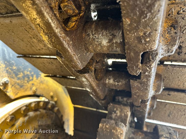 image for item FK1861 2004 Caterpillar D6N LGP dozer