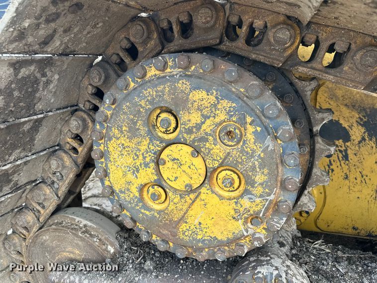 image for item FK1861 2004 Caterpillar D6N LGP dozer