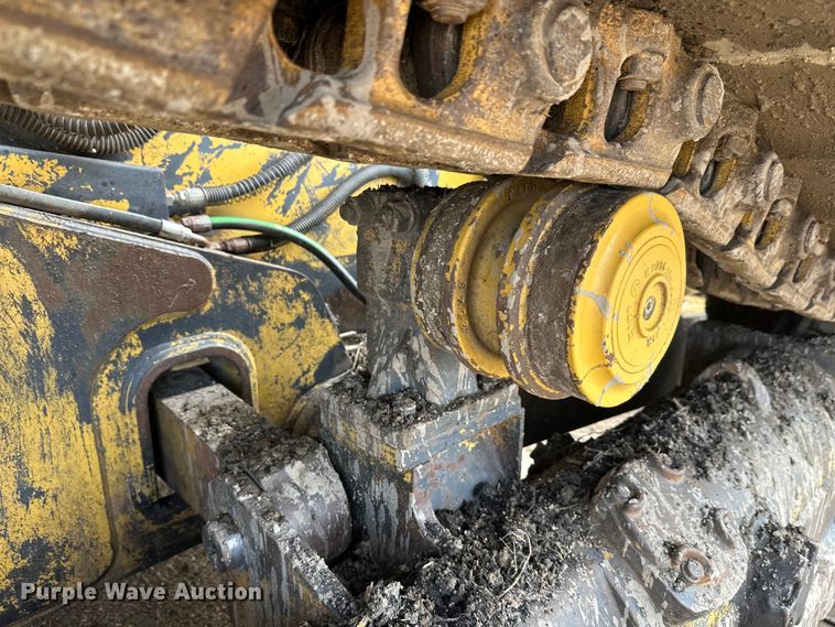 image for item FK1861 2004 Caterpillar D6N LGP dozer