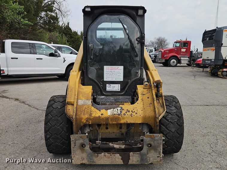 image for item FN5593 2017 Caterpillar 272D2 skid steer loader
