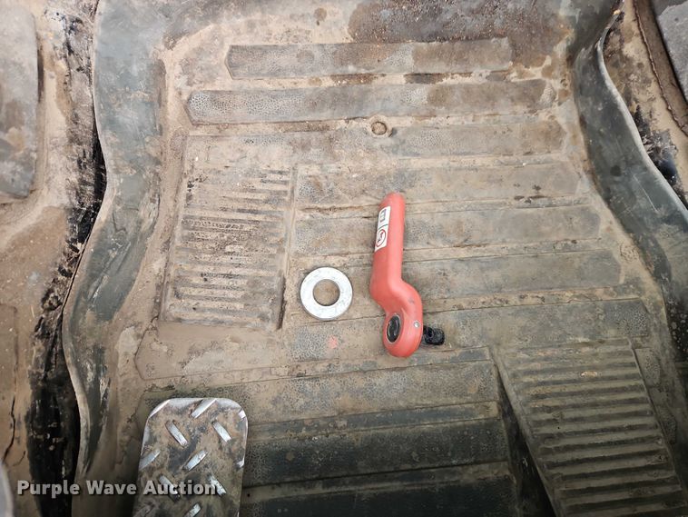 image for item FN5593 2017 Caterpillar 272D2 skid steer loader