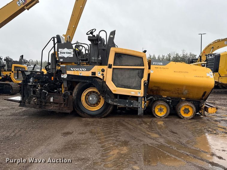 image for item ND9469 Volvo P7170B paver