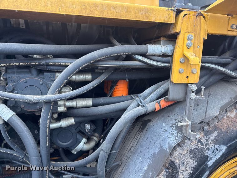 image for item ND9469 Volvo P7170B paver