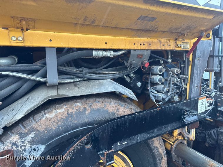 image for item ND9469 Volvo P7170B paver