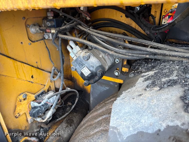 image for item ND9469 Volvo P7170B paver