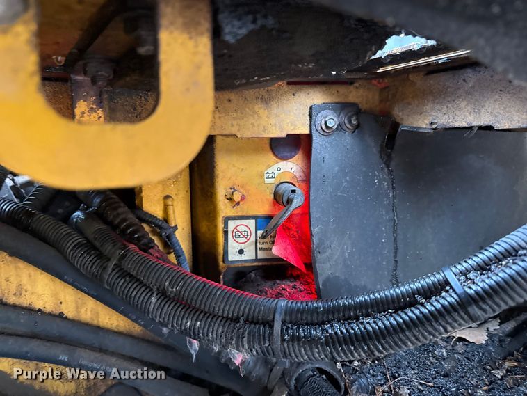 image for item ND9469 Volvo P7170B paver