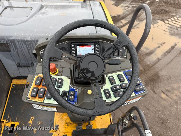 image for item ND9469 Volvo P7170B paver