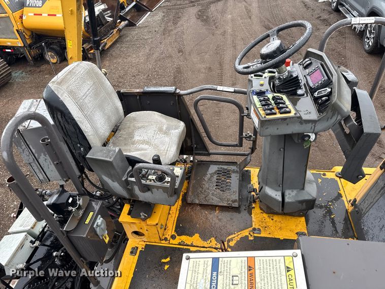 image for item ND9469 Volvo P7170B paver