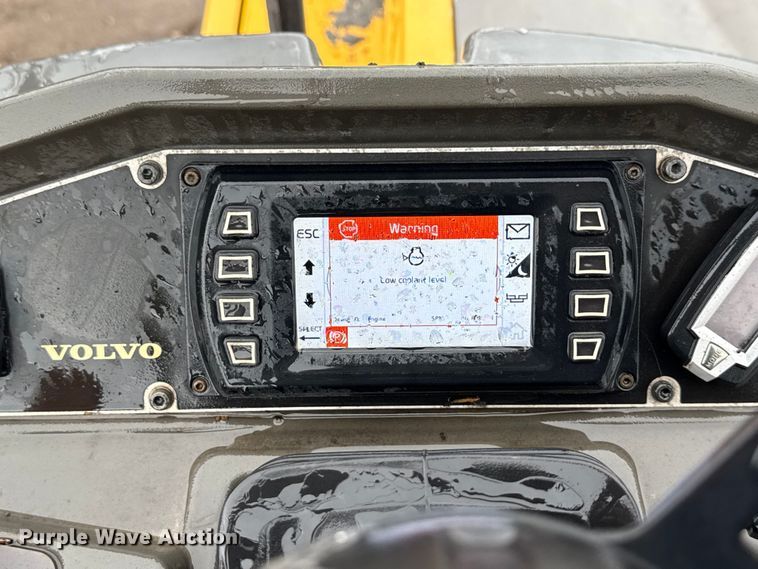 image for item ND9469 Volvo P7170B paver