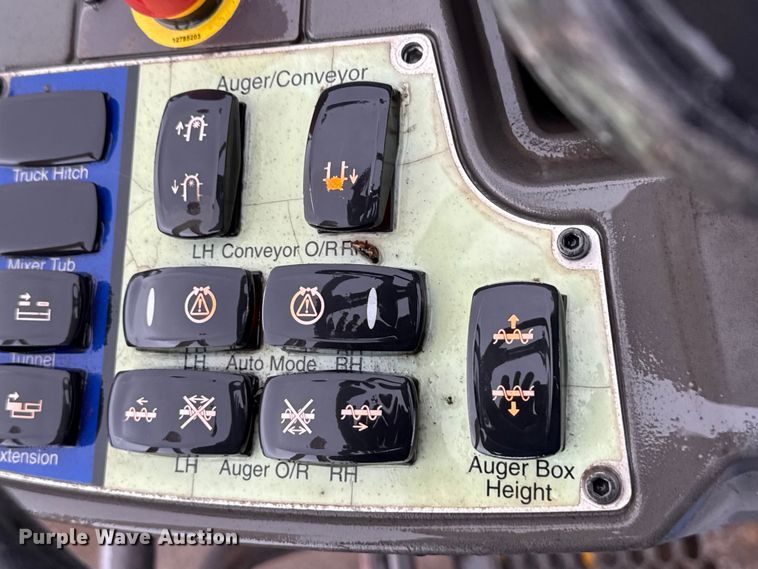 image for item ND9469 Volvo P7170B paver