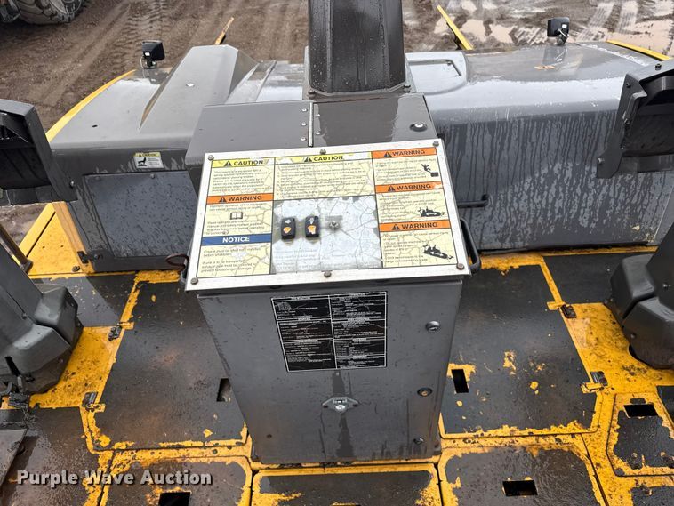 image for item ND9469 Volvo P7170B paver