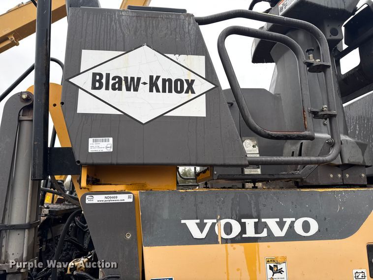 image for item ND9469 Volvo P7170B paver