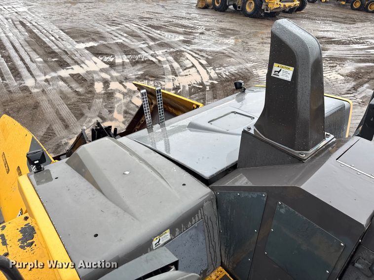 image for item ND9469 Volvo P7170B paver