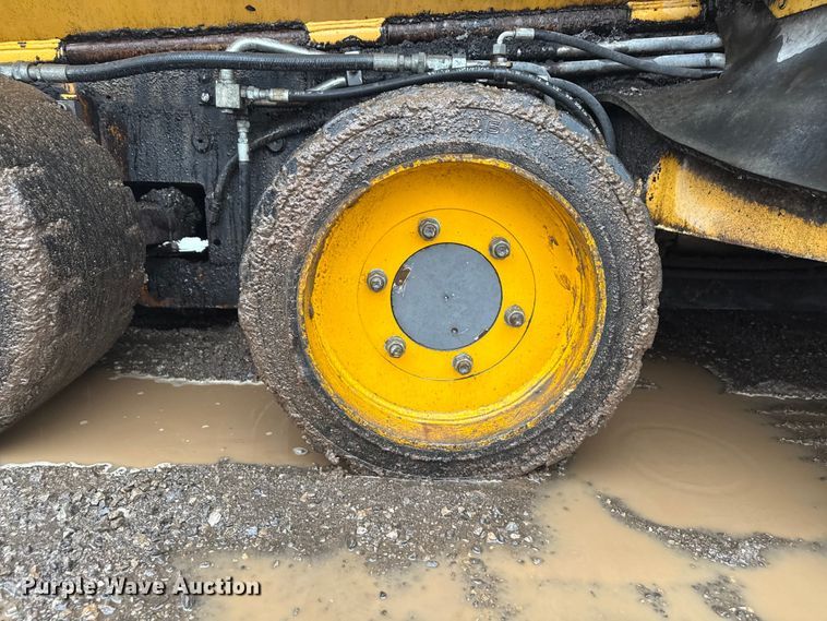 image for item ND9469 Volvo P7170B paver