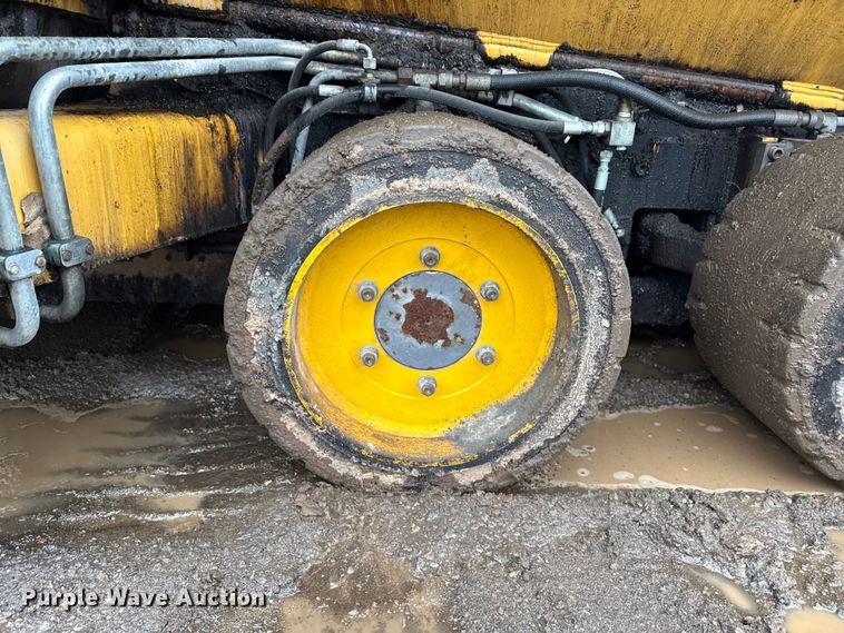 image for item ND9469 Volvo P7170B paver