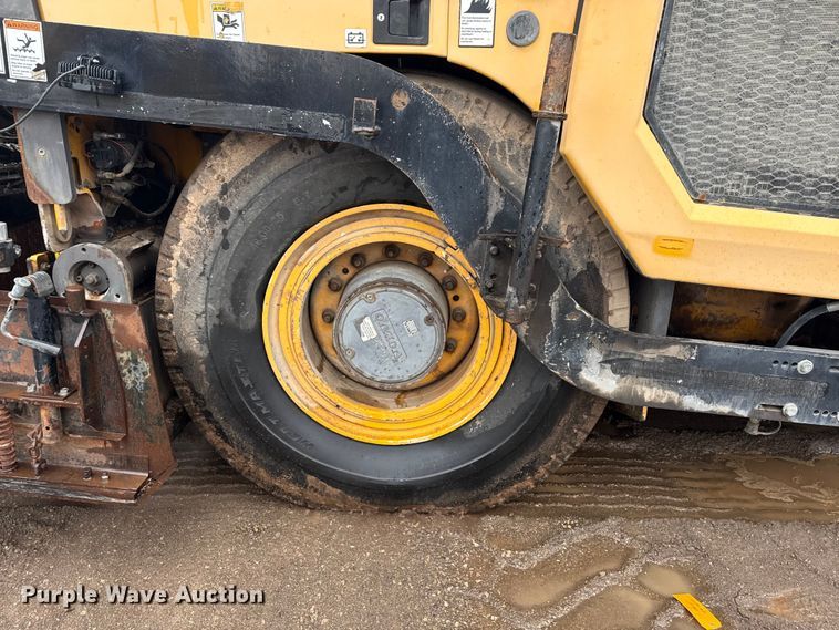 image for item ND9469 Volvo P7170B paver