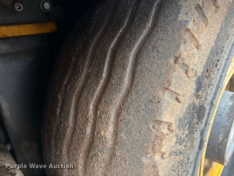 image for item ND9469 Volvo P7170B paver