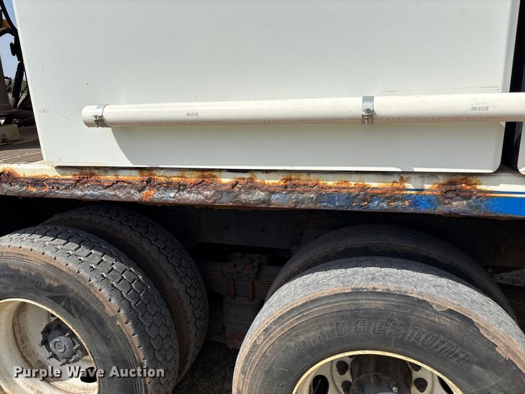 image for item NK9052 2008 Sterling L8500 sewer jetter truck