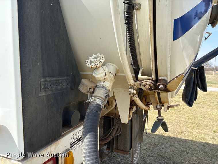 image for item NK9052 2008 Sterling L8500 sewer jetter truck