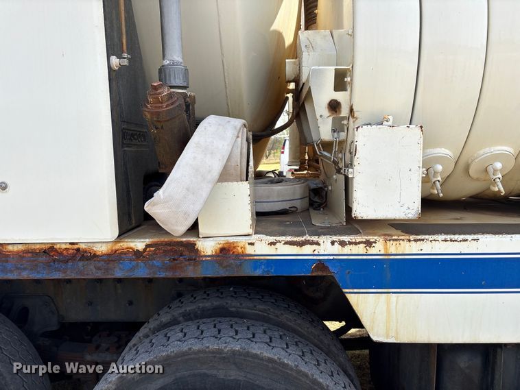 image for item NK9052 2008 Sterling L8500 sewer jetter truck