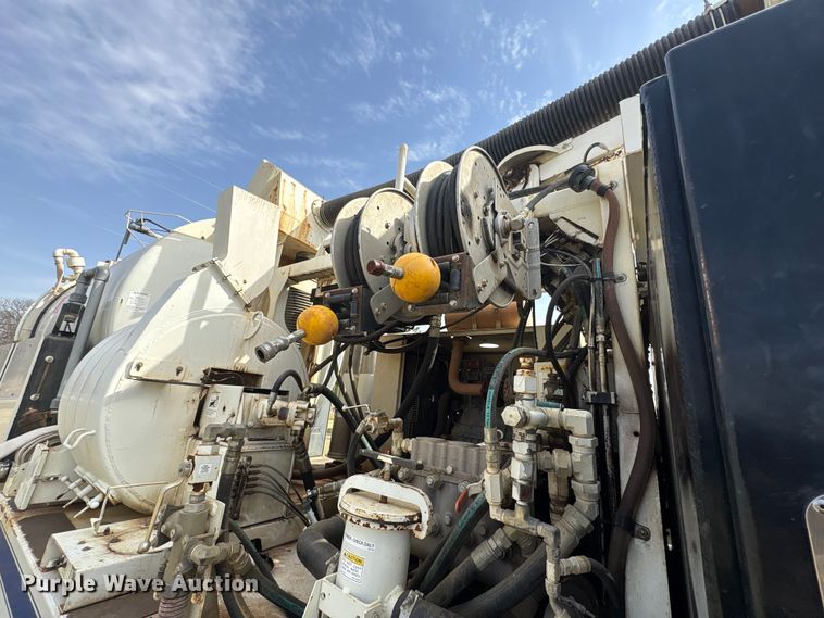 image for item NK9052 2008 Sterling L8500 sewer jetter truck