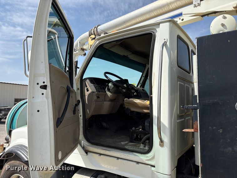 image for item NK9052 2008 Sterling L8500 sewer jetter truck