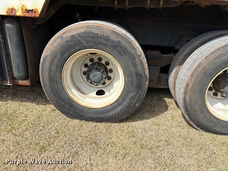 image for item NK9052 2008 Sterling L8500 sewer jetter truck