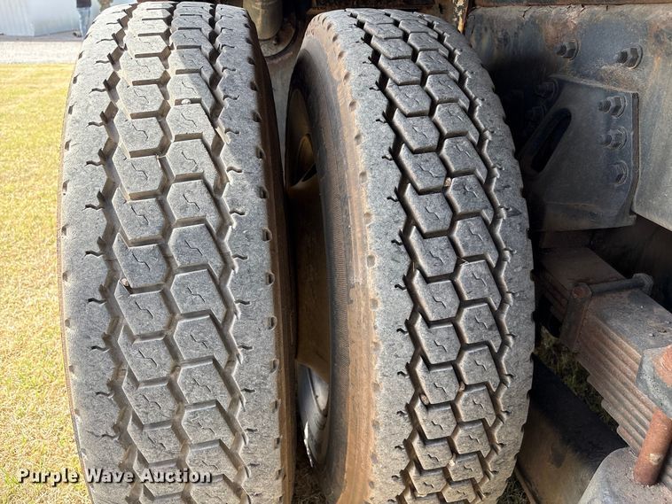 image for item NK9052 2008 Sterling L8500 sewer jetter truck