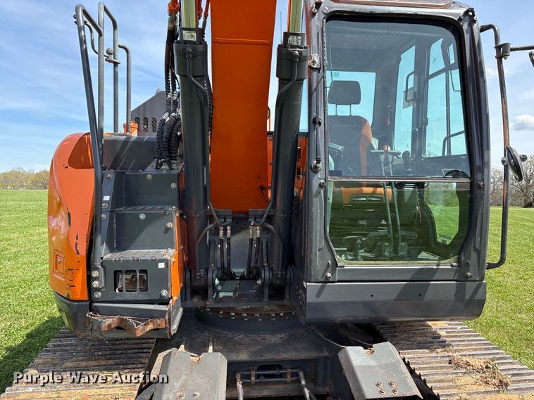 image for item NK9072 2018 Doosan DX140LCR-5 excavator