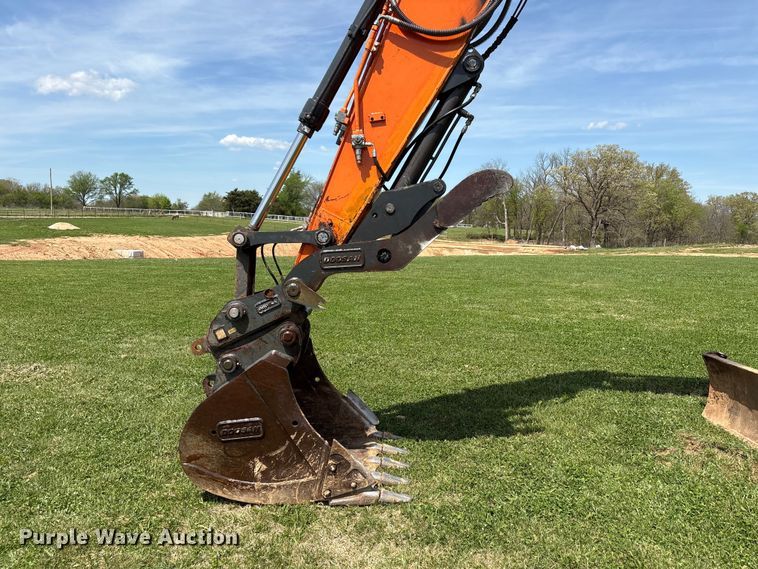 image for item NK9072 2018 Doosan DX140LCR-5 excavator