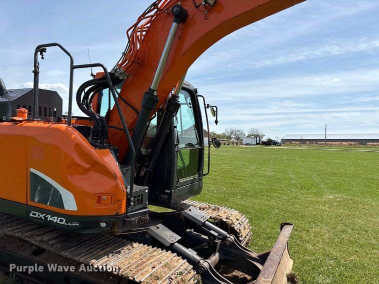image for item NK9072 2018 Doosan DX140LCR-5 excavator