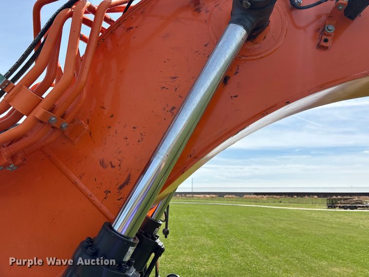 image for item NK9072 2018 Doosan DX140LCR-5 excavator