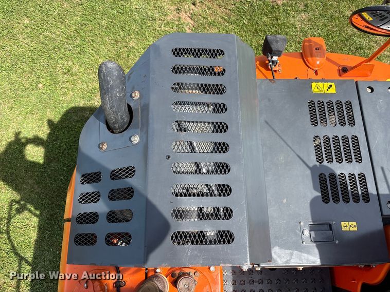 image for item NK9072 2018 Doosan DX140LCR-5 excavator