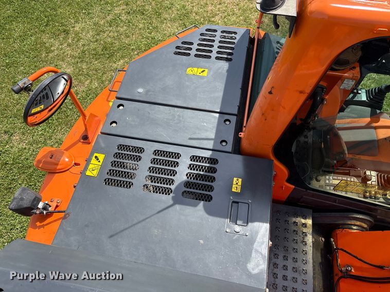 image for item NK9072 2018 Doosan DX140LCR-5 excavator