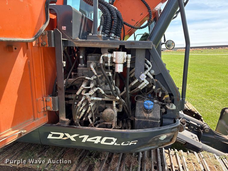 image for item NK9072 2018 Doosan DX140LCR-5 excavator