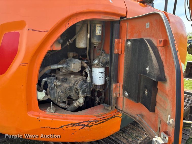 image for item NK9072 2018 Doosan DX140LCR-5 excavator