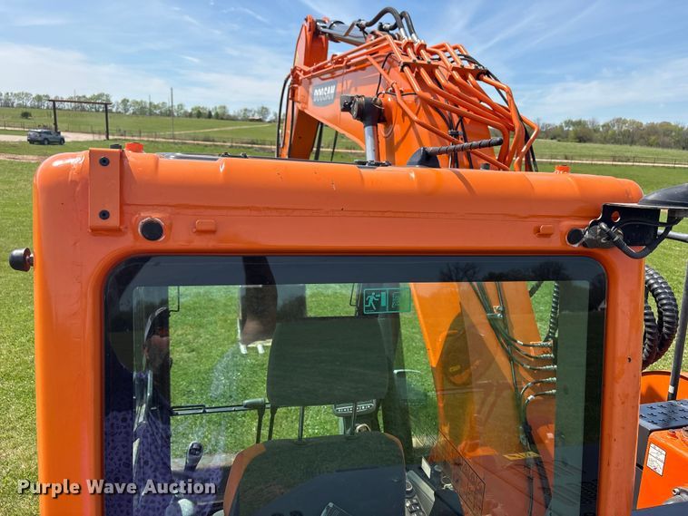 image for item NK9072 2018 Doosan DX140LCR-5 excavator