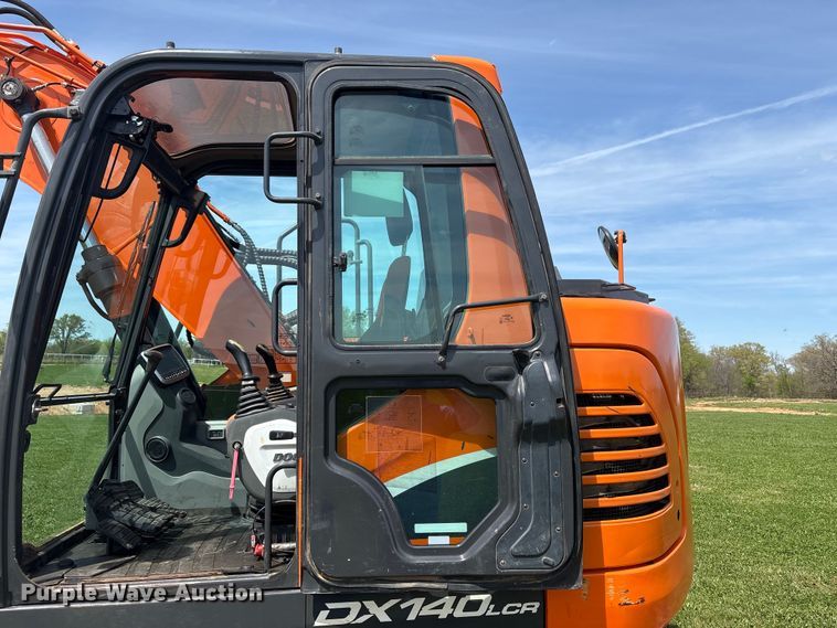 image for item NK9072 2018 Doosan DX140LCR-5 excavator