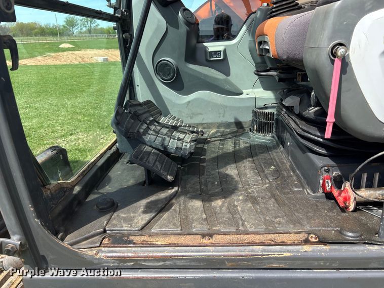 image for item NK9072 2018 Doosan DX140LCR-5 excavator