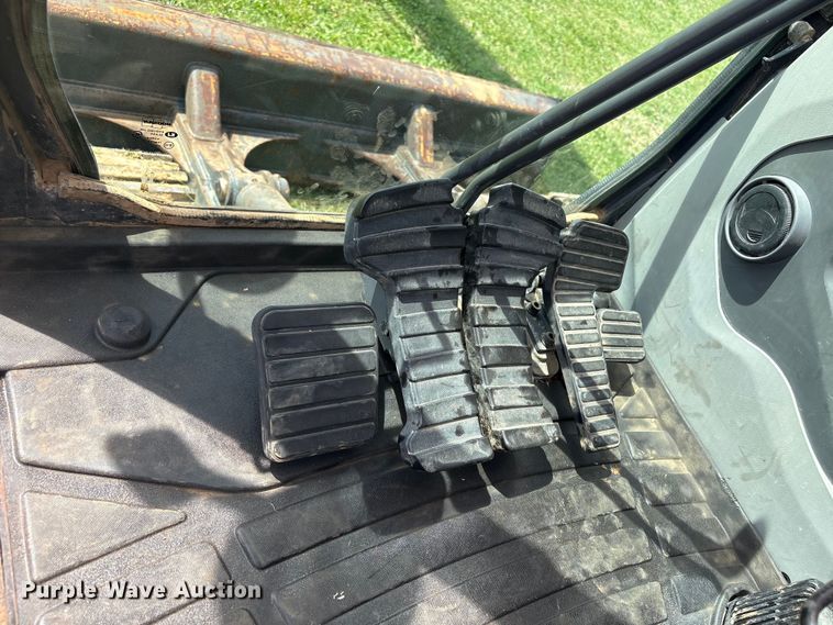 image for item NK9072 2018 Doosan DX140LCR-5 excavator