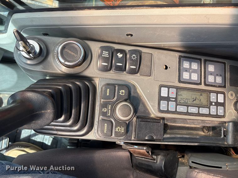 image for item NK9072 2018 Doosan DX140LCR-5 excavator