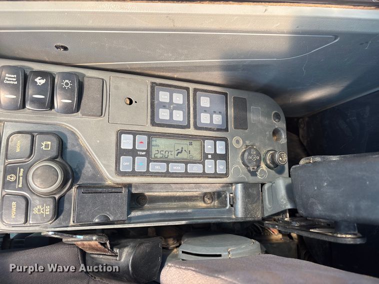 image for item NK9072 2018 Doosan DX140LCR-5 excavator