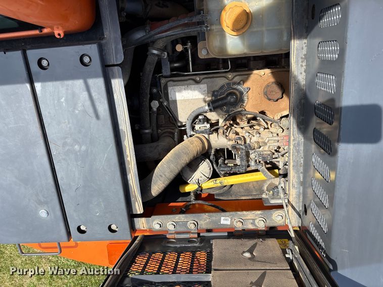 image for item NK9072 2018 Doosan DX140LCR-5 excavator