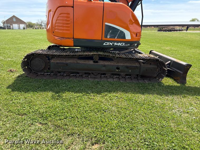 image for item NK9072 2018 Doosan DX140LCR-5 excavator