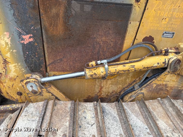 image for item NK9151 1988 John Deere 450G dozer