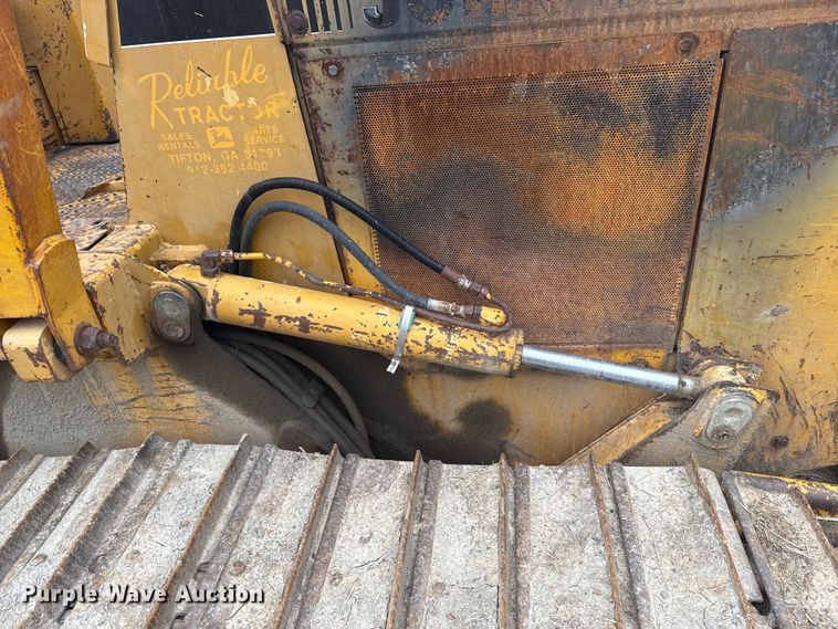 image for item NK9151 1988 John Deere 450G dozer